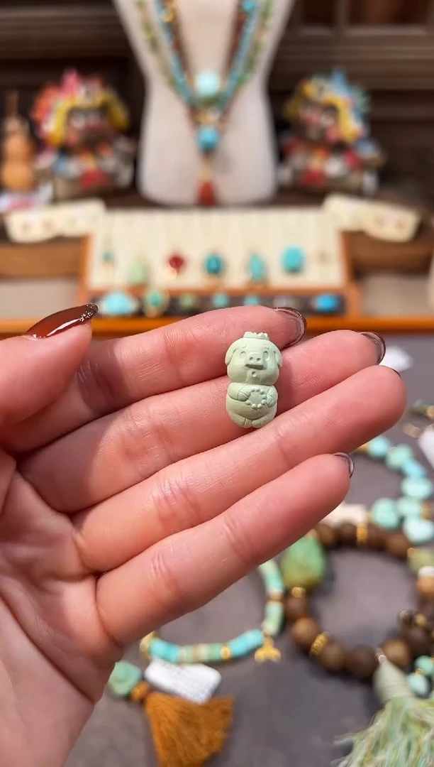 未镶嵌绿松石配饰盘串小猪