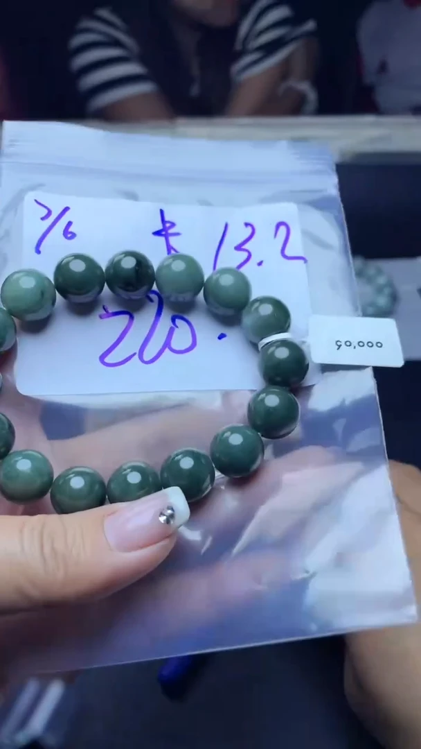 定制翡翠未镶嵌珠串