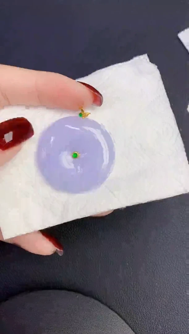 颈饰18K金镶嵌翡翠缅甸天然翡翠A货