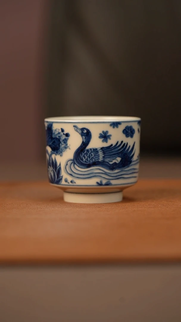 陶瓷幽蓝溪堂满池娇直口杯（2号釉）