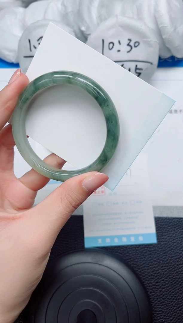 石英质玉手镯未镶嵌279-56.2