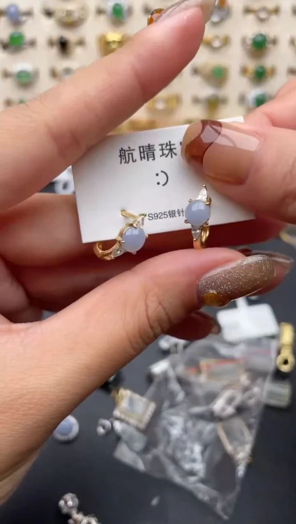 翡翠银S925镶嵌耳饰一物一证一礼盒