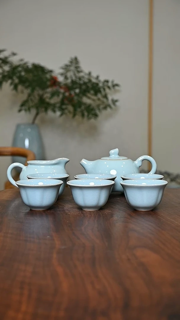 四季纳福一壶四杯 天青 微瑕 朱家汝窑款