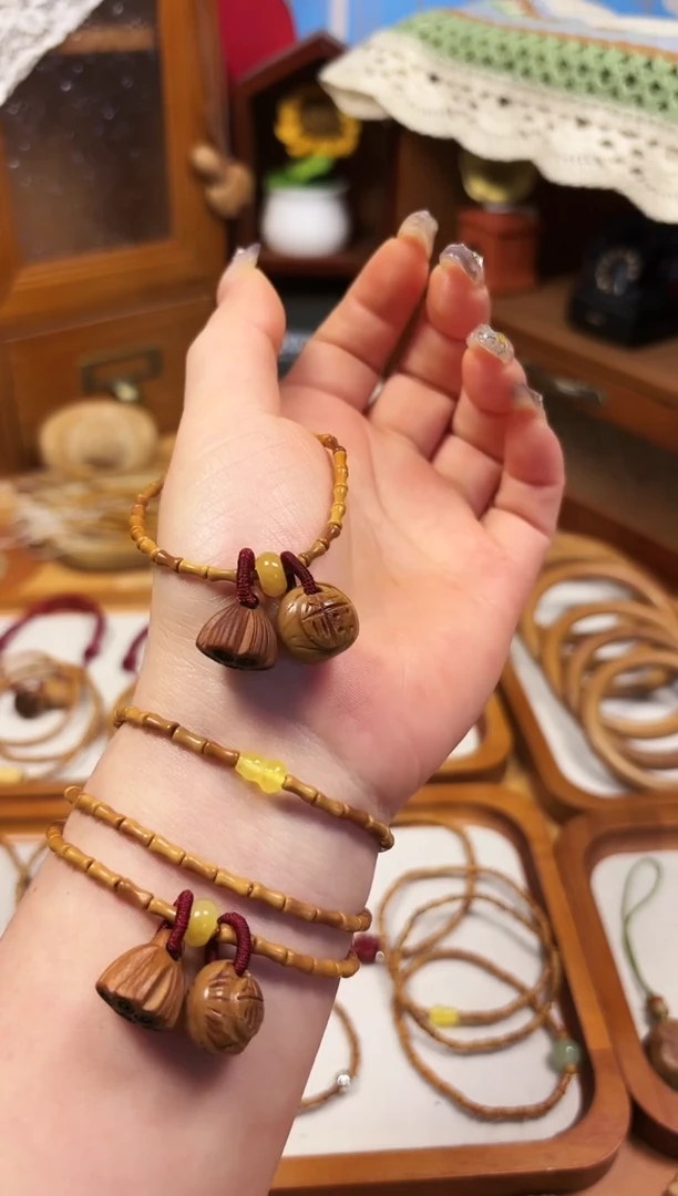 吊坠桃核 竹节手串  福字加莲蓬   备注手围
