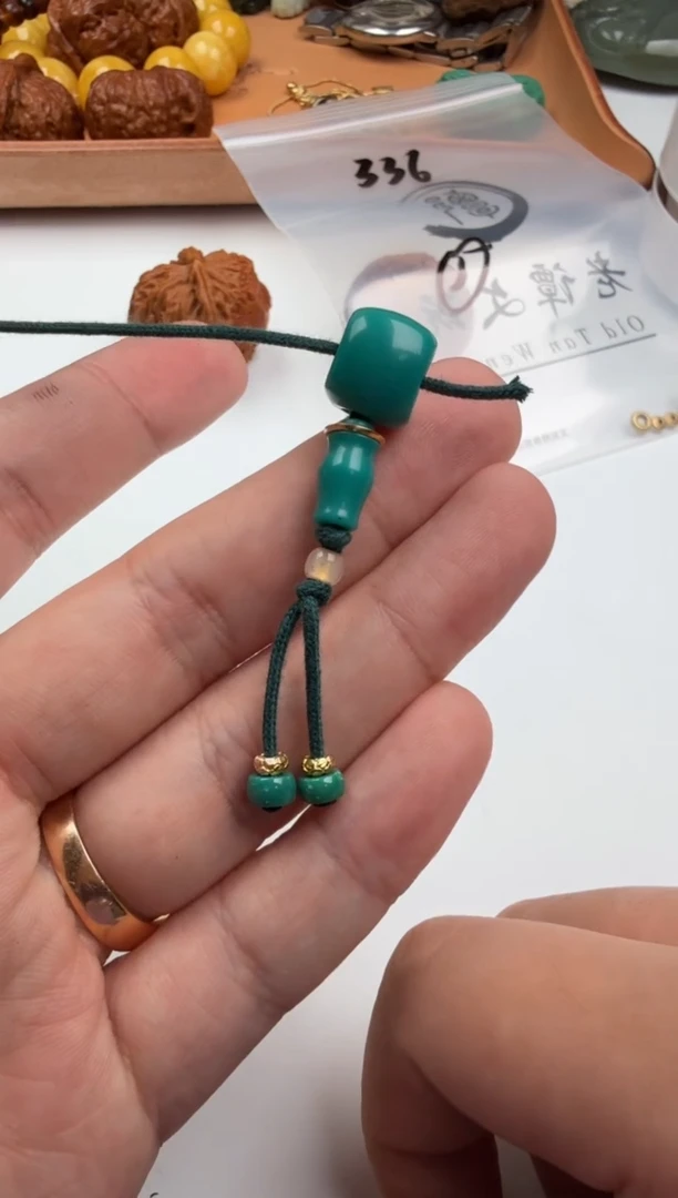 绿松石未镶嵌吊坠(不含链)鱼**面绿松石