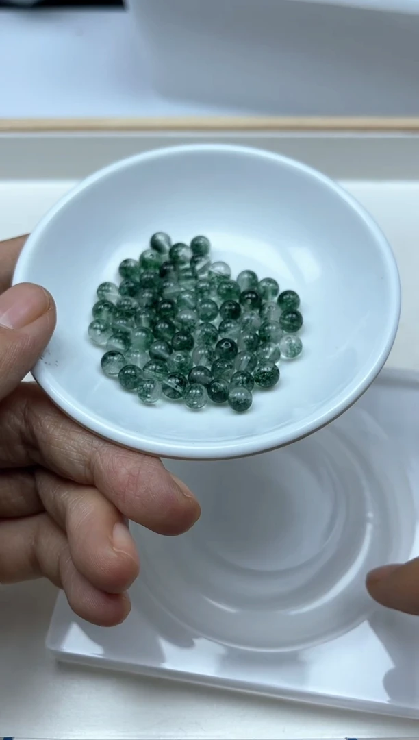 未镶嵌颈饰水晶A479 绿幽灵6mm30个16元