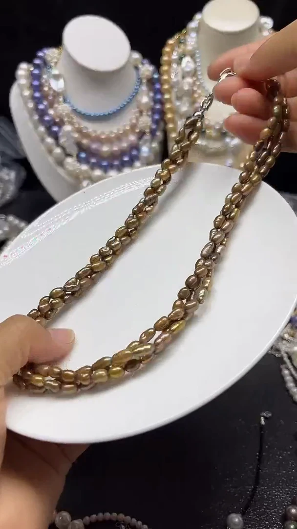 颈饰未镶嵌淡水珍珠多人