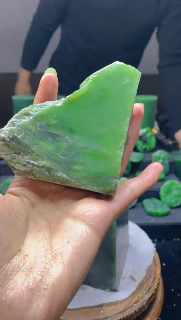 未镶嵌和田玉珠宝半成品1