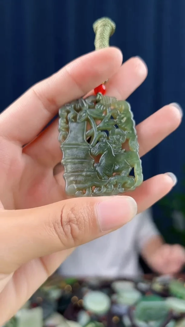 颈饰未镶嵌和田玉拍一发一，多样性发货