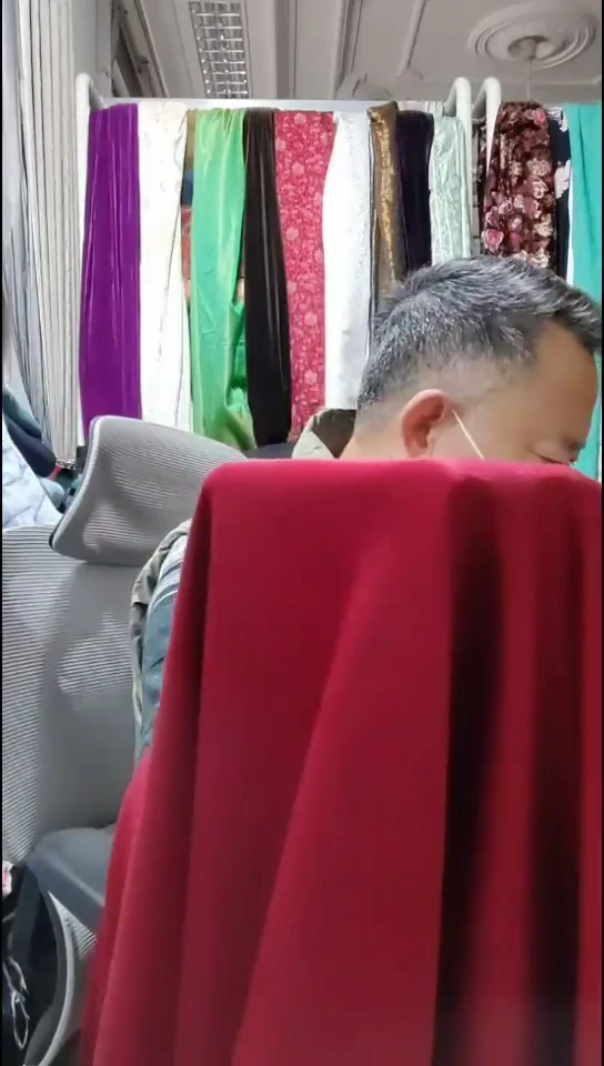 酒红色纯色薄款单面布料