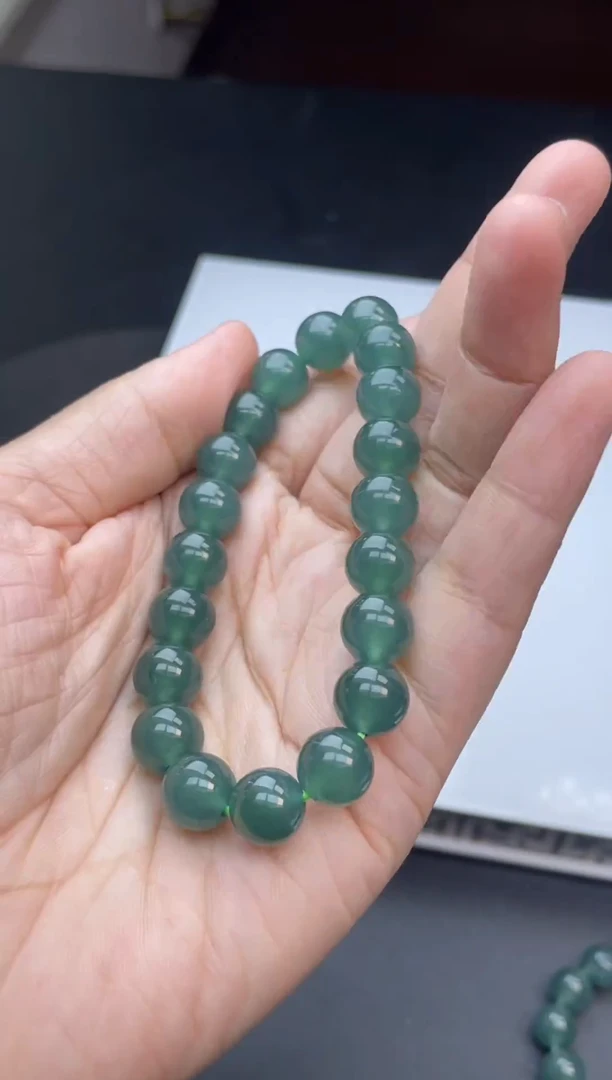 颈饰未镶嵌翡翠手串卡10