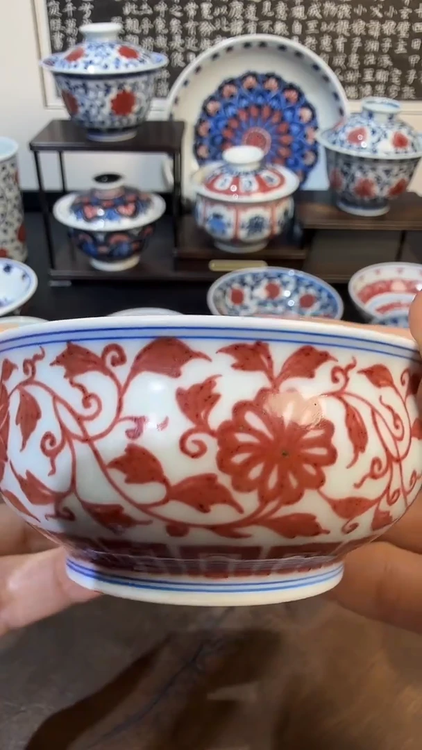 可**爸釉里红花卉炉式杯