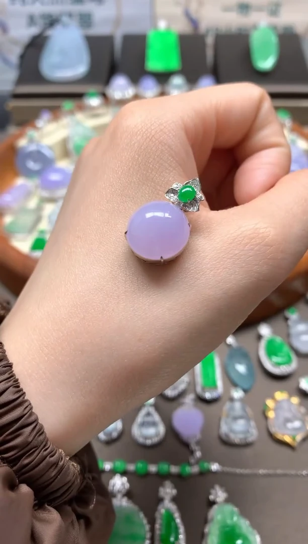 【闪购商品】翡翠吊坠(不含链)18K金镶嵌挂件