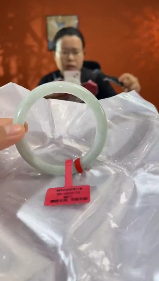 未镶嵌手镯翡翠5 55