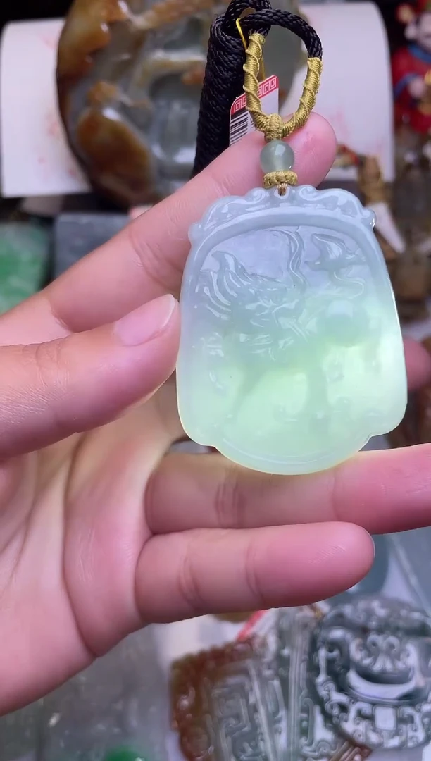 颈饰未镶嵌翡翠麒麟