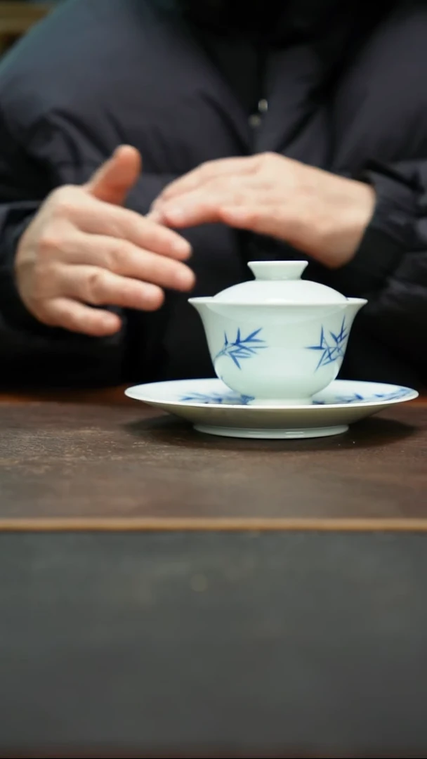 杯景德镇青花竹石图盖碗一套