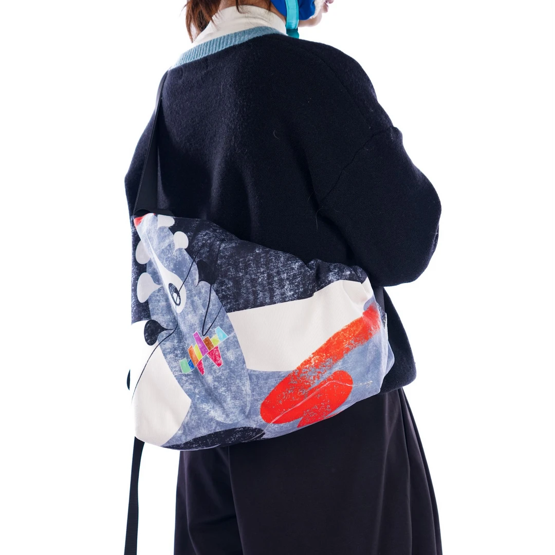 无则艺【镇店之宝】艺术百搭原创印花通用双肩包时尚包黑冠中号