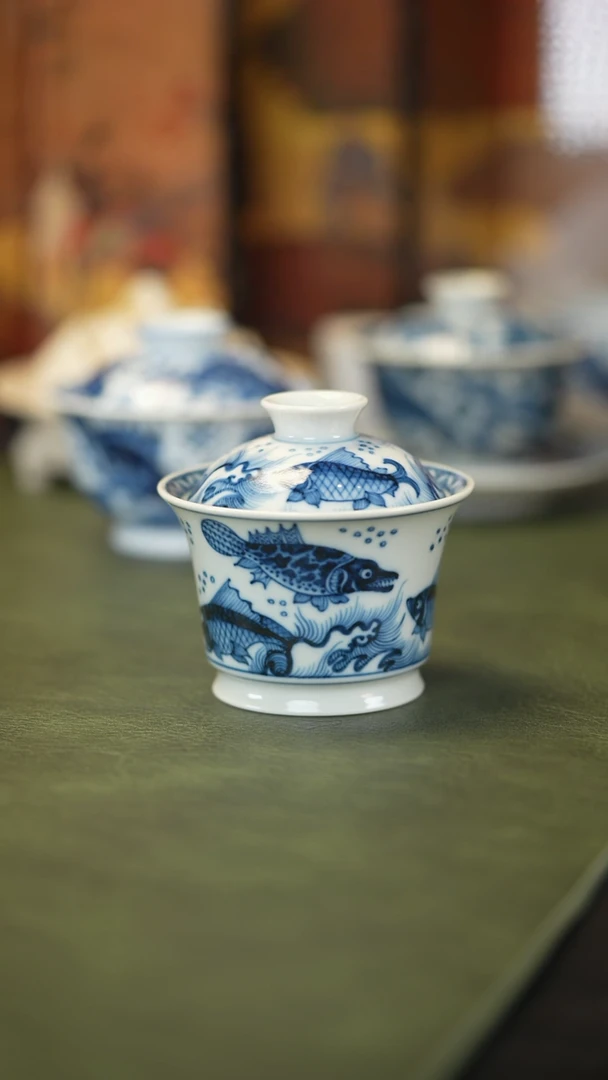 凯****凯此木柴窑鱼藻盖碗