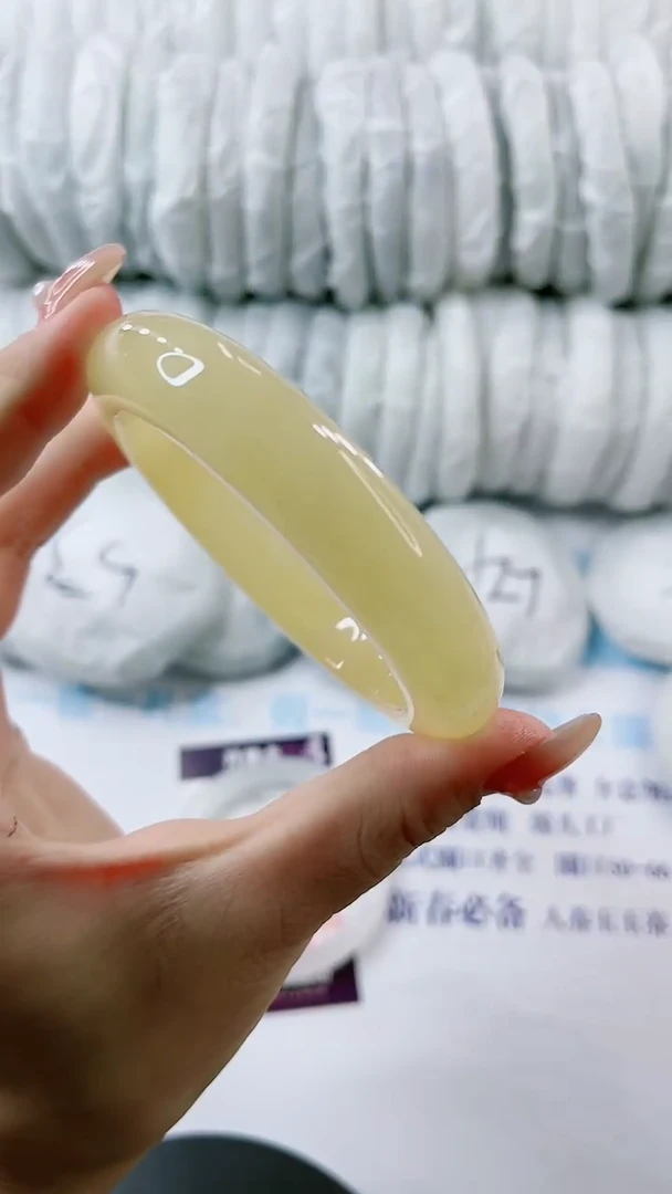 【闪购商品】石英质玉手镯未镶嵌0414306103-多样性发货