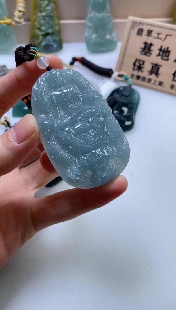 翡翠挂件未镶嵌
