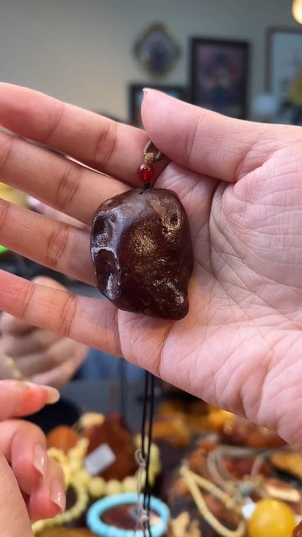 琥珀颈饰未镶嵌吊坠