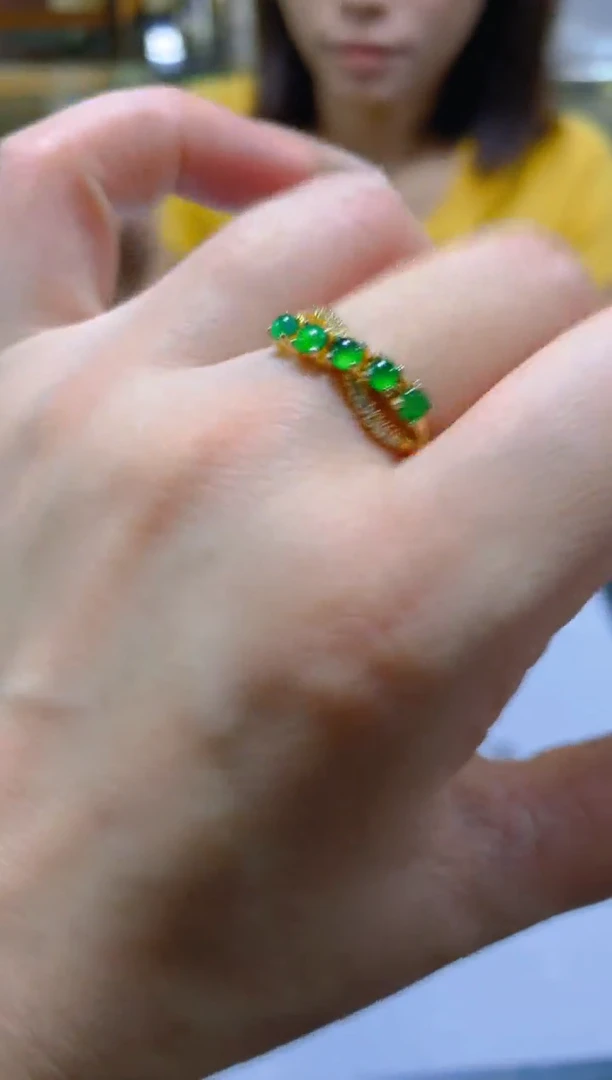 未镶嵌戒指翡翠多样性发一