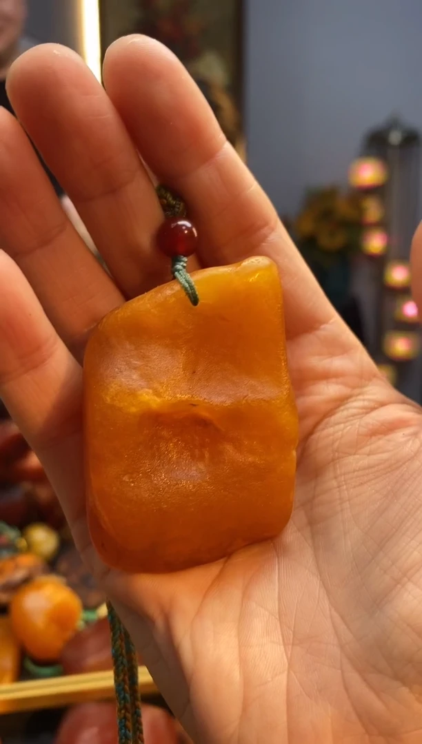 琥珀颈饰未镶嵌吊坠