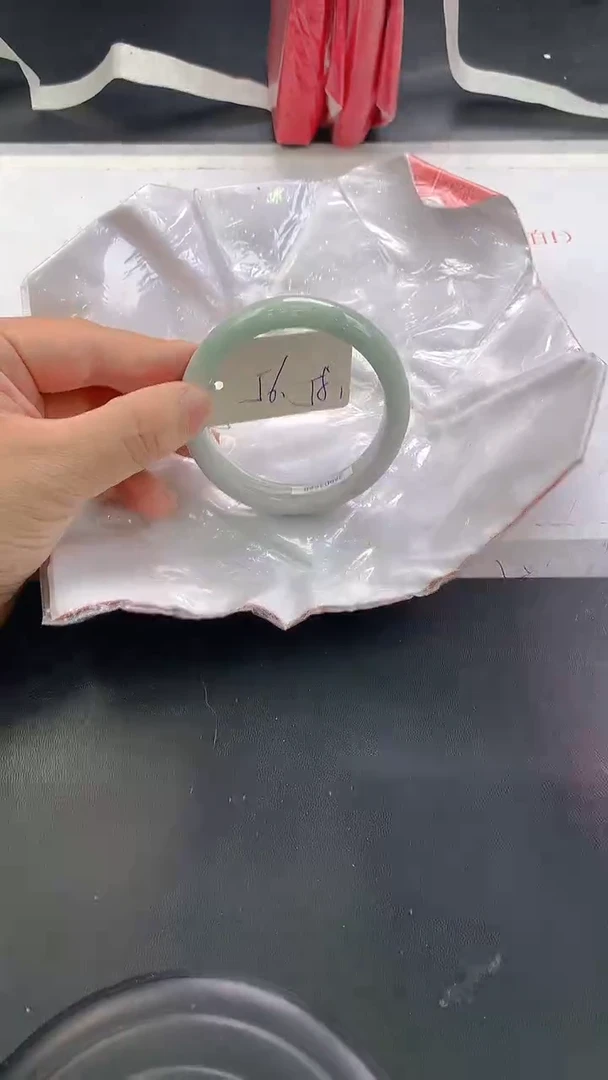 未镶嵌手镯翡翠58