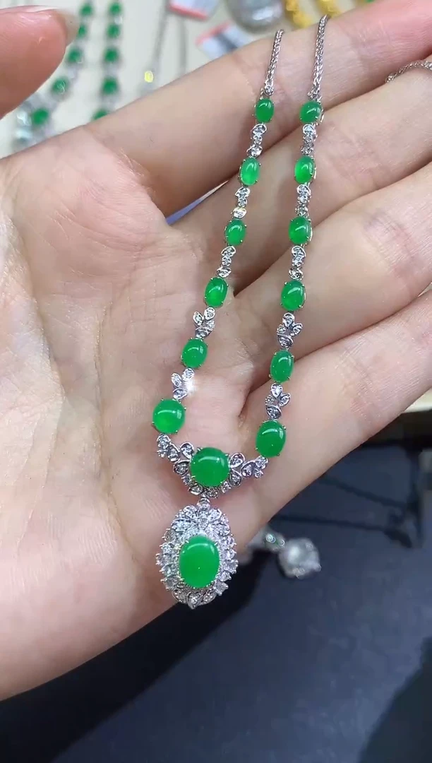 套链18K金镶嵌翡翠套链|19800
