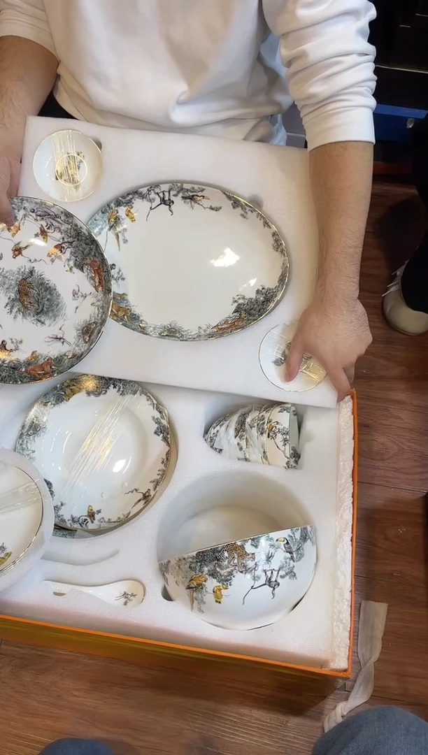 杯鸿辉家品牌瓷器，京东包邮！