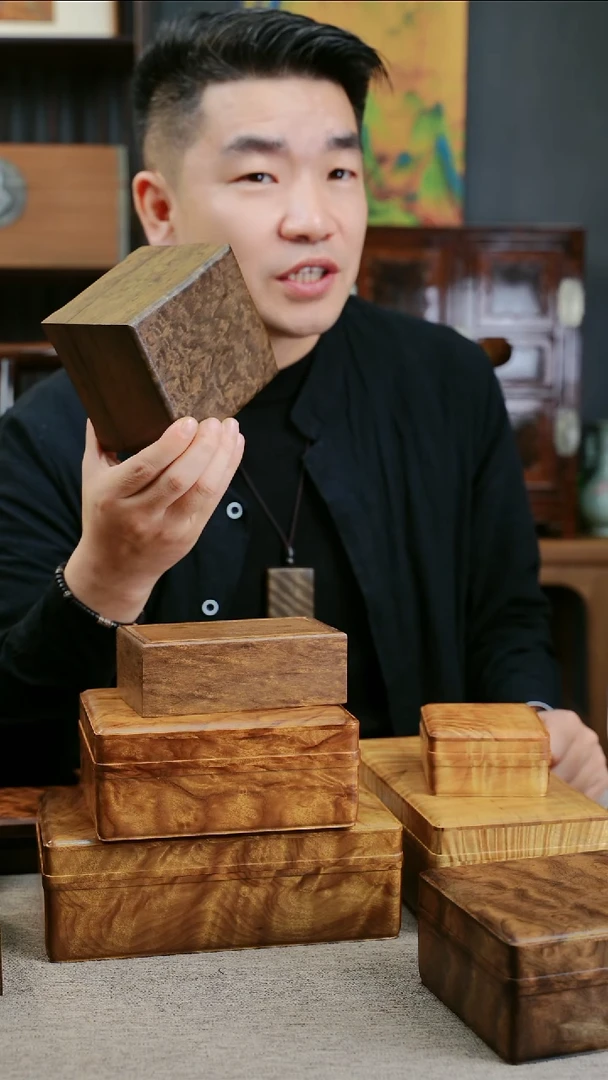 金丝楠用****4小叶桢楠满花龙胆纹印章盒