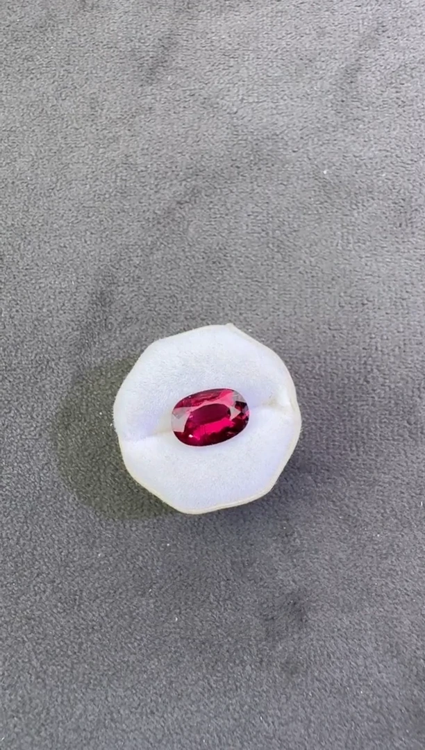 未镶嵌珠宝半成品碧玺2.4ct