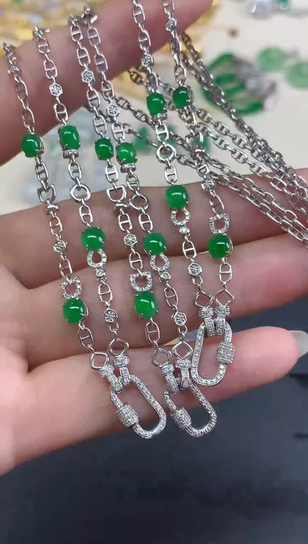 项链18K金镶嵌翡翠项链|9800多样性发其一