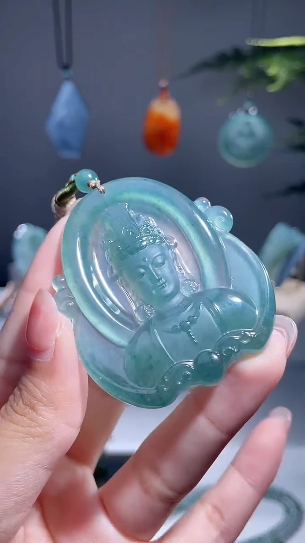 颈饰未镶嵌翡翠观音
