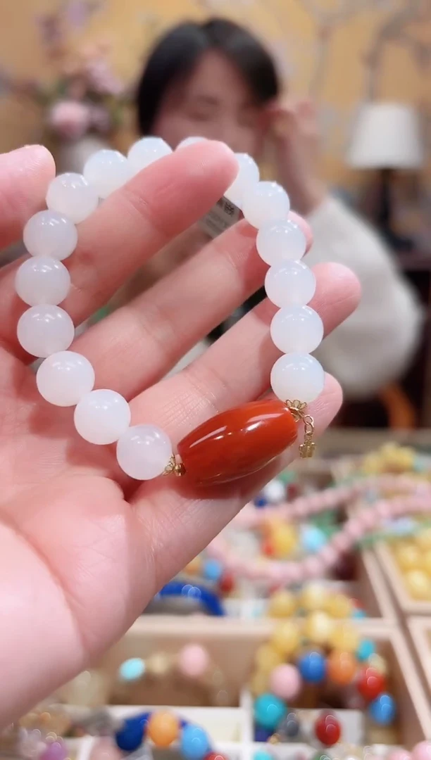 18K金镶嵌手链和田玉荔*姐和田白玉多宝设计款