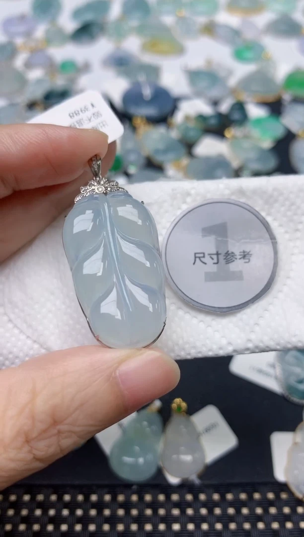 颈饰18K金镶嵌翡翠天然缅甸A货翡翠