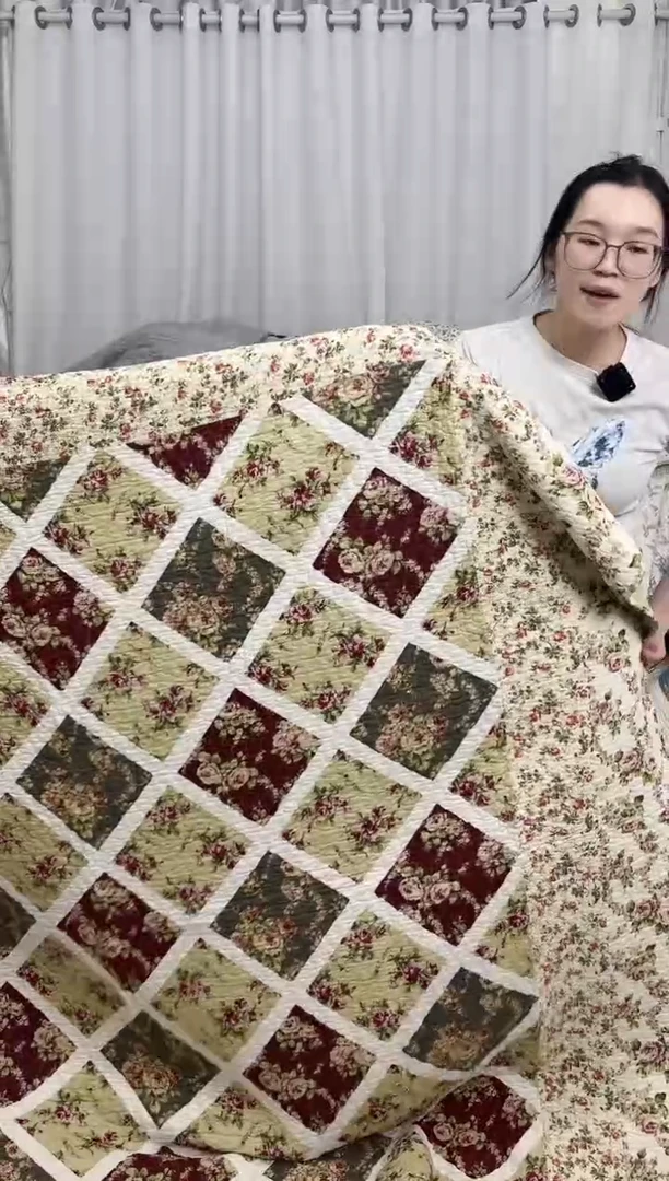 棉200*230花边床盖