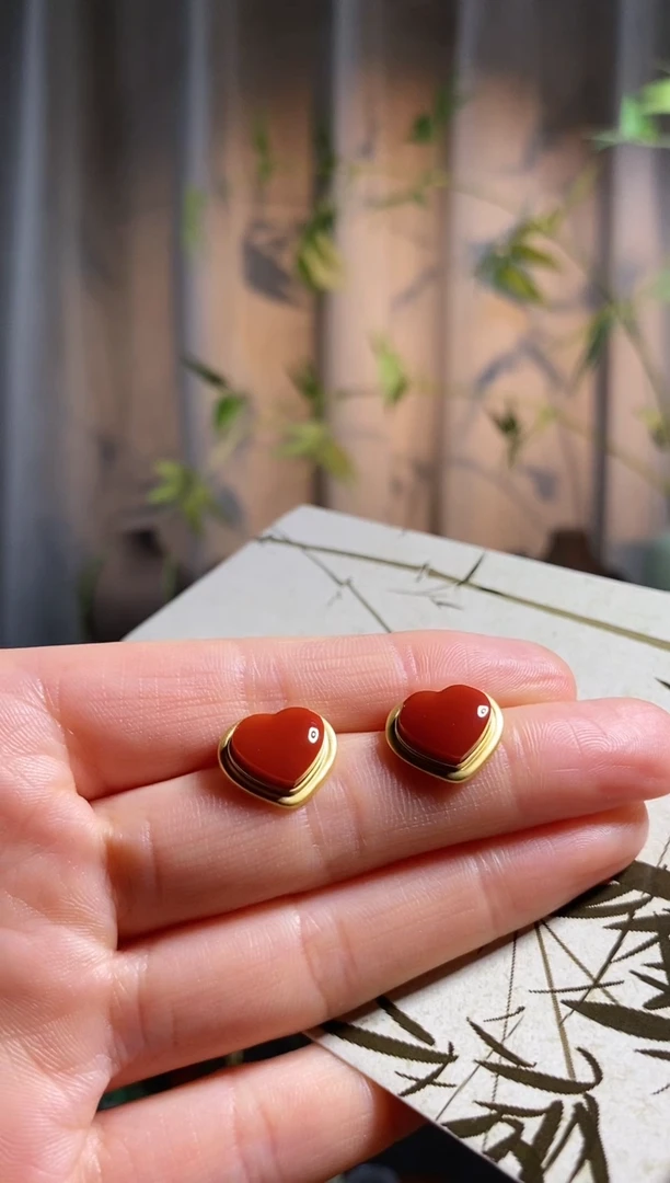 【闪购商品】南红玛瑙耳饰18K金镶嵌，原矿南红耳饰