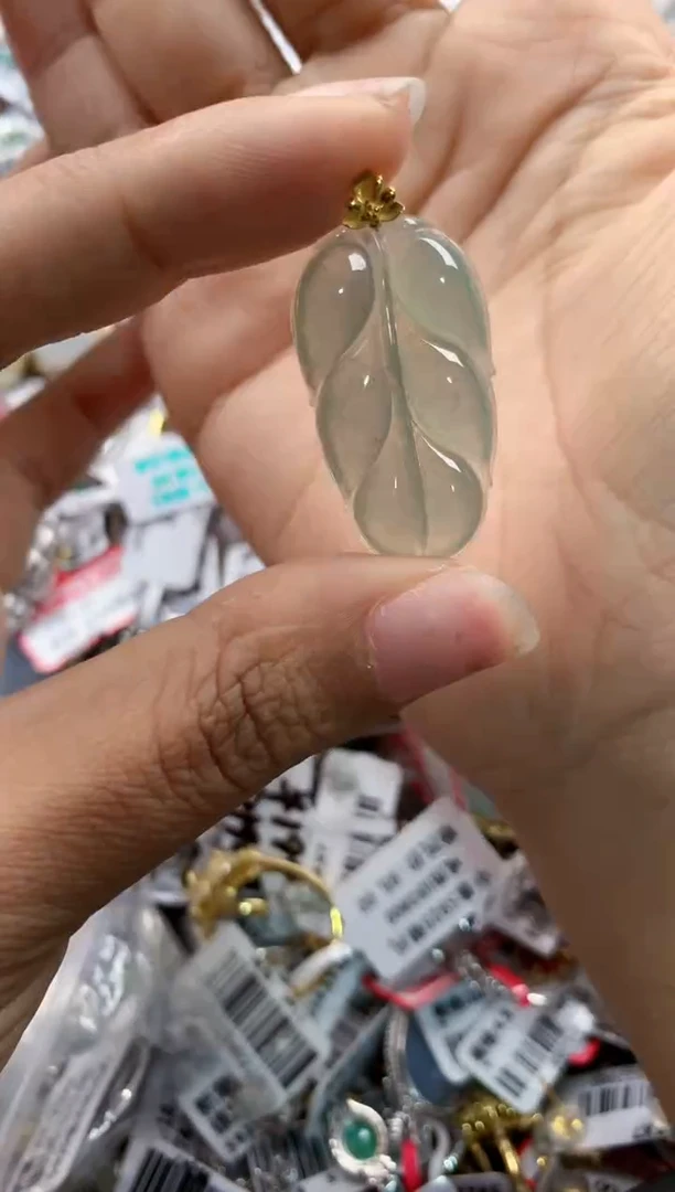 18K金镶嵌戒指翡翠13    2