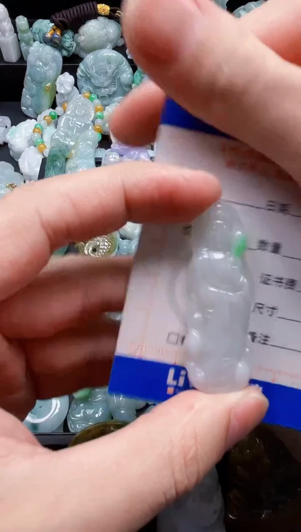 翡翠未镶嵌颈饰天然翡翠a货