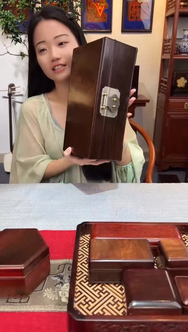 红酸枝木类成套家具文玩收纳盒