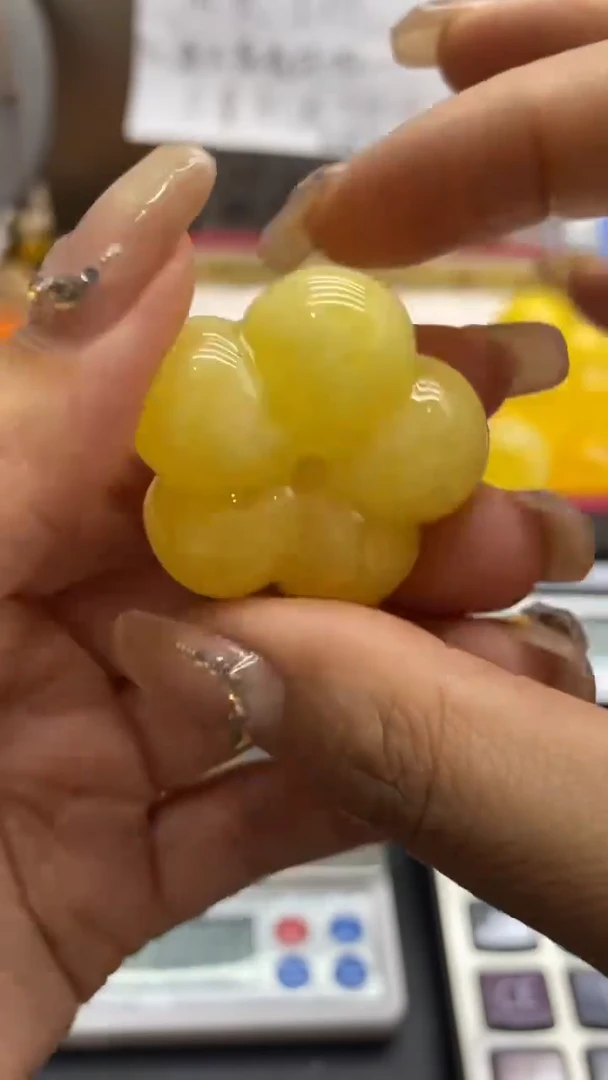 琥珀未镶嵌珠宝奇石2570