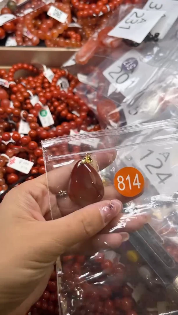 南红玛瑙未镶嵌珠宝奇石814
