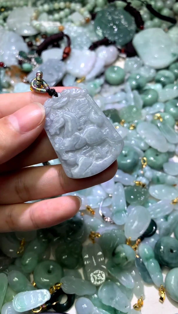 颈饰未镶嵌翡翠1