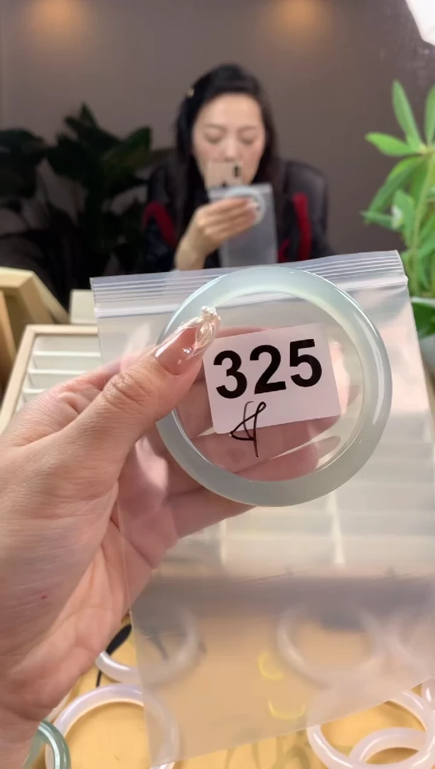 【闪购商品】玛瑙/玉髓手镯未镶嵌325
