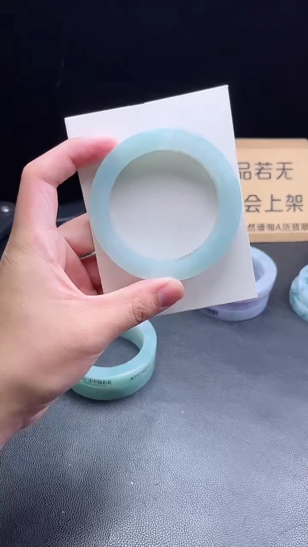 未镶嵌手镯定制翡翠&****&定制