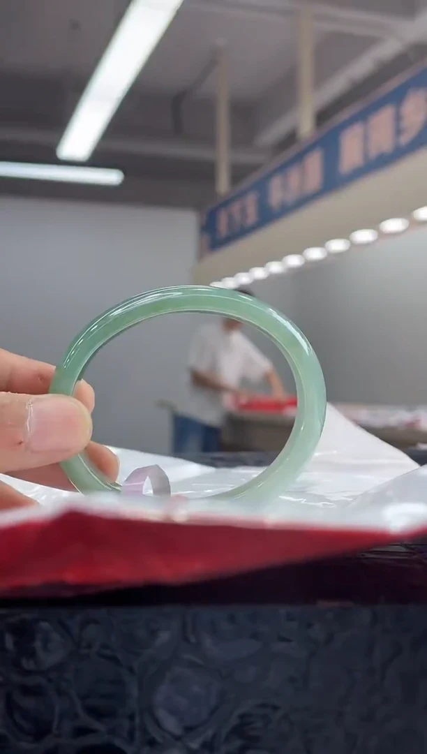 未镶嵌手镯（贵妃镯）翡翠手镯7