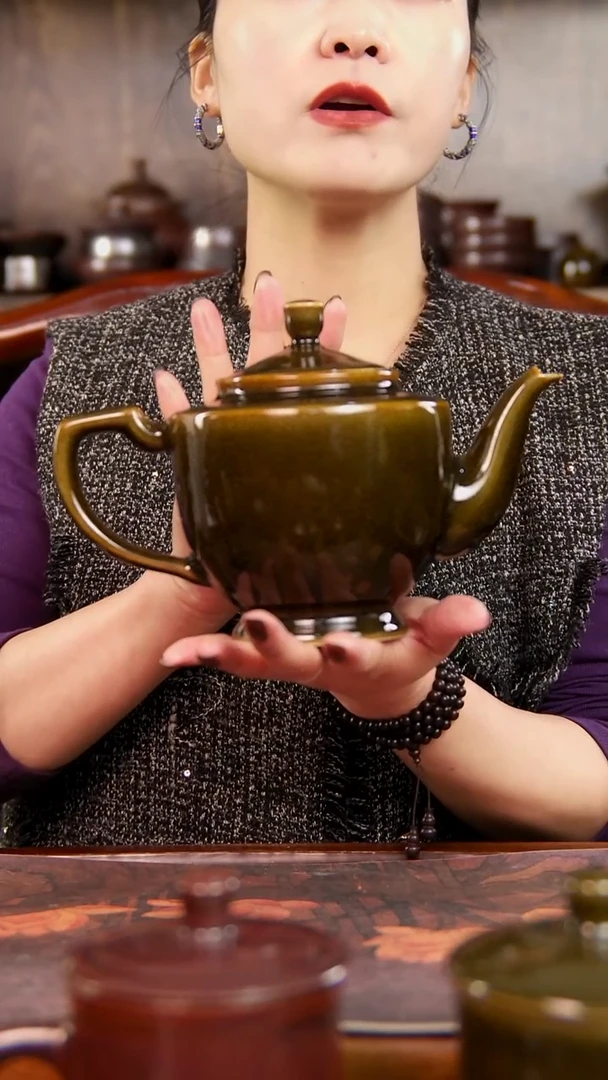 陈*祥鳝鱼黄色的泡茶壶1000cc预售