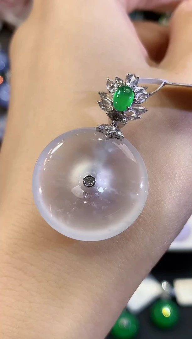 吊坠(不含链)18K金镶嵌翡翠B204