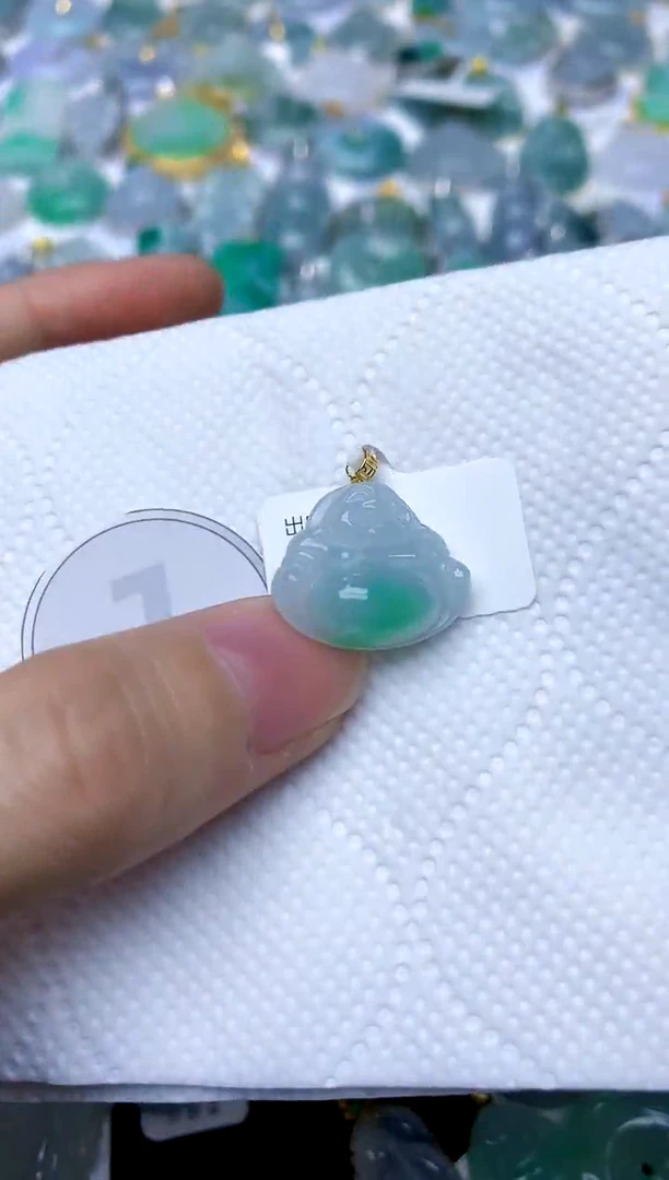 颈饰18K金镶嵌翡翠天然A货翡翠